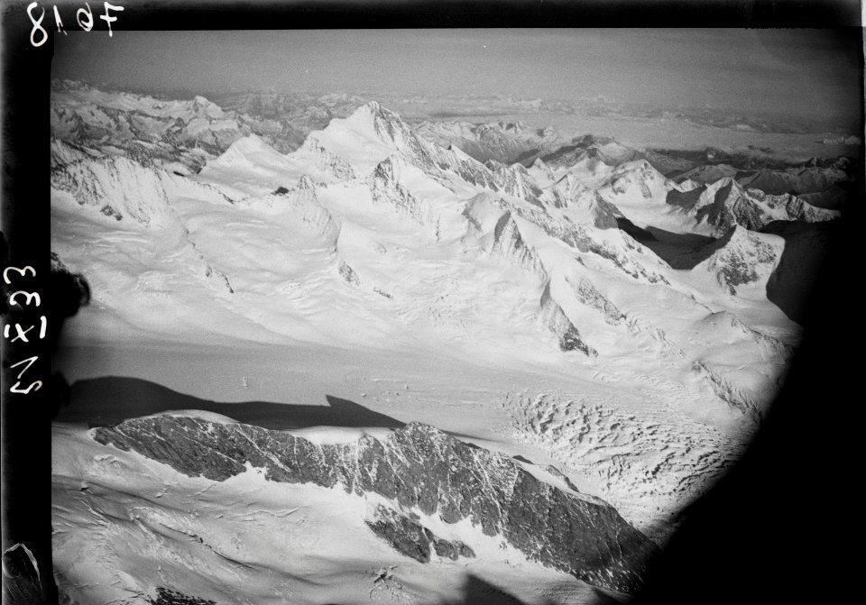 ETH-BIB-Schreckhorn, Finsteraarhorn, Aletschhorn-Inlandflüge-LBS MH01-007618