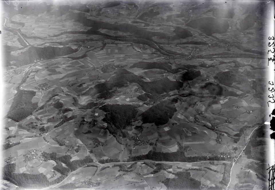 ETH-BIB-Schufelbüel, Rüegsbach, Egg, Lützelflüh, Goldbach v. N. aus 3000 m-Inlandflüge-LBS MH01-003235