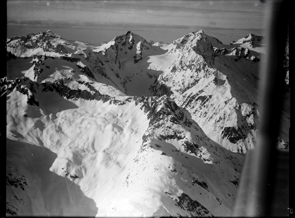 ETH-BIB-Schneehorn, Düssistock v. S. aus 3400 m-Inlandflüge-LBS MH01-000123