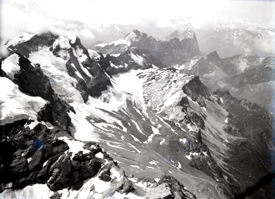 ETH-BIB-Schärhorn, Windgällen v. N. O. aus 4000 m-Inlandflüge-LBS MH01-006526