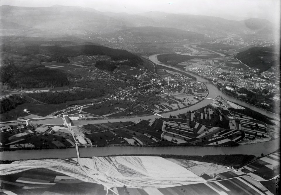 ETH-BIB-Schönenwerd, E.W., Gösgen, Olten v. S. W. aus 500 m-Inlandflüge-LBS MH01-000547