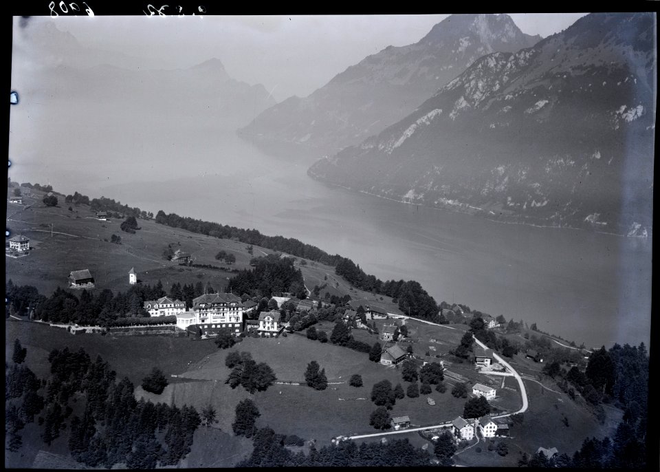 ETH-BIB-Seelisberg mit Vierwaldstättersee-Inlandflüge-LBS MH01-006908