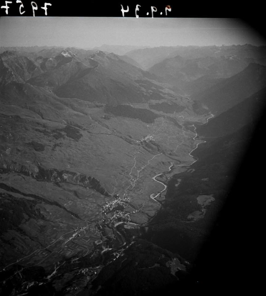 ETH-BIB-Scuol, Sent, Engadina, Bassa, Muttler v, S, W, aus 3300 m-Inlandflüge-LBS MH01-007957