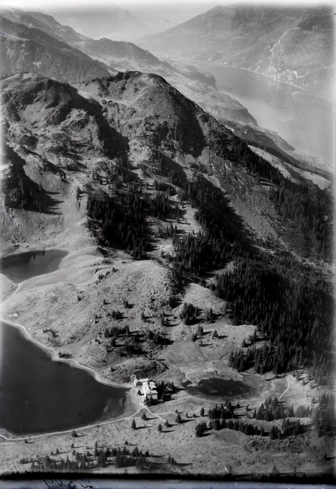 ETH-BIB-Seebenalp, Grosssee, Heusee, Walensee v. S. O. aus 1800 m-Inlandflüge-LBS MH01-002309