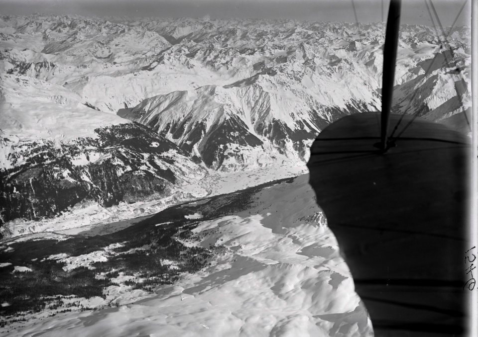 ETH-BIB-Serneuser, Schwendi, Klosters, Schlappintal, Silvrettagruppe v. S. aus 4000 m-Inlandflüge-LBS MH01-001546