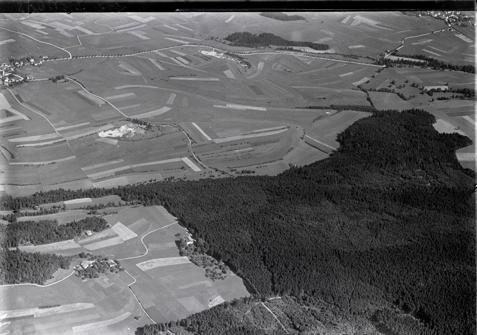 ETH-BIB-Serroue, Coffrane, Botte v. S. aus 1500 m-Inlandflüge-LBS MH01-005300