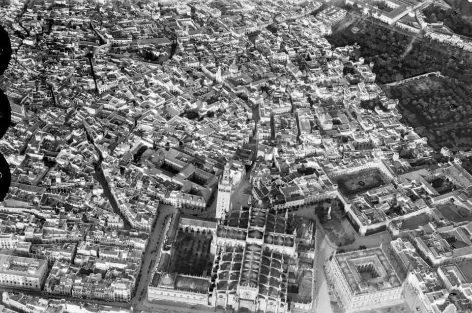 ETH-BIB-Sevilla (Kathedrale) aus 200 m Höhe-Mittelmeerflug 1928-LBS MH02-05-0026