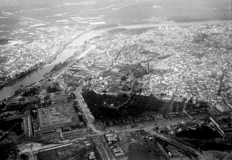 ETH-BIB-Sevilla aus 800 m Höhe-Mittelmeerflug 1928-LBS MH02-04-0199