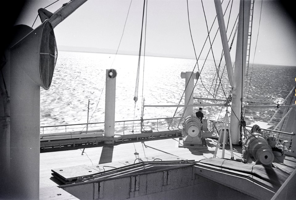 ETH-BIB-Sicht von Schiff aufs Wasser-Abessinienflug 1934-LBS MH02-22-0822