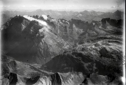 ETH-BIB-Silberen, Rossmattertal, Glärnisch v. N. W. aus 3000 m-Inlandflüge-LBS MH01-003063