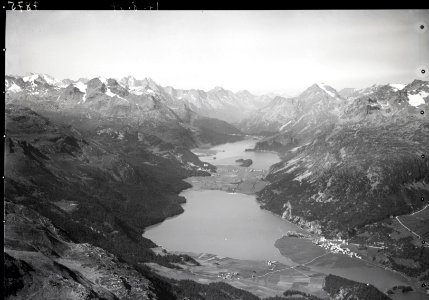 ETH-BIB-Silvaplana, Sils, Maloja, Silsersee, Bergelleralpen v. N. O. aus 4000 m-Inlandflüge-LBS MH01-007875