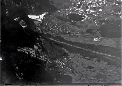 ETH-BIB-Sils, Thusis v. S. O. aus 1500 m-Inlandflüge-LBS MH01-004441
