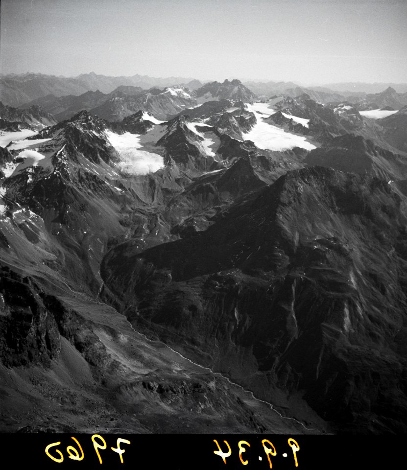 ETH-BIB-Silvretta, Fluchthorn v. S. aus 3300 m-Inlandflüge-LBS MH01-007960