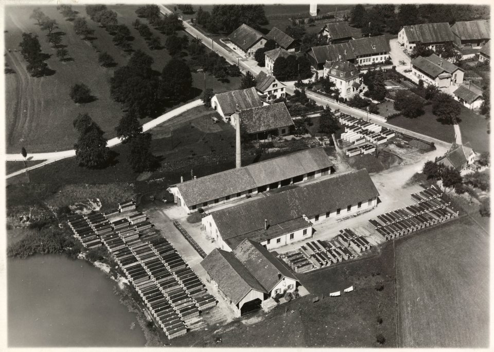 ETH-BIB-Sirnach, Backsteinwerk Gloten-Inlandflüge-LBS MH03-1221