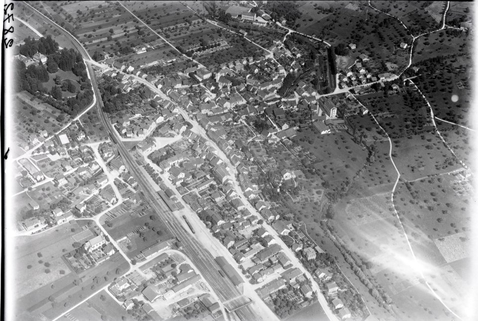 ETH-BIB-Sissach aus 400 m-Inlandflüge-LBS MH01-002872