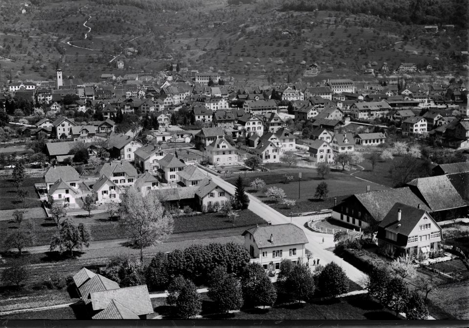 ETH-BIB-Sissach aus 100 m-Inlandflüge-LBS MH01-004539