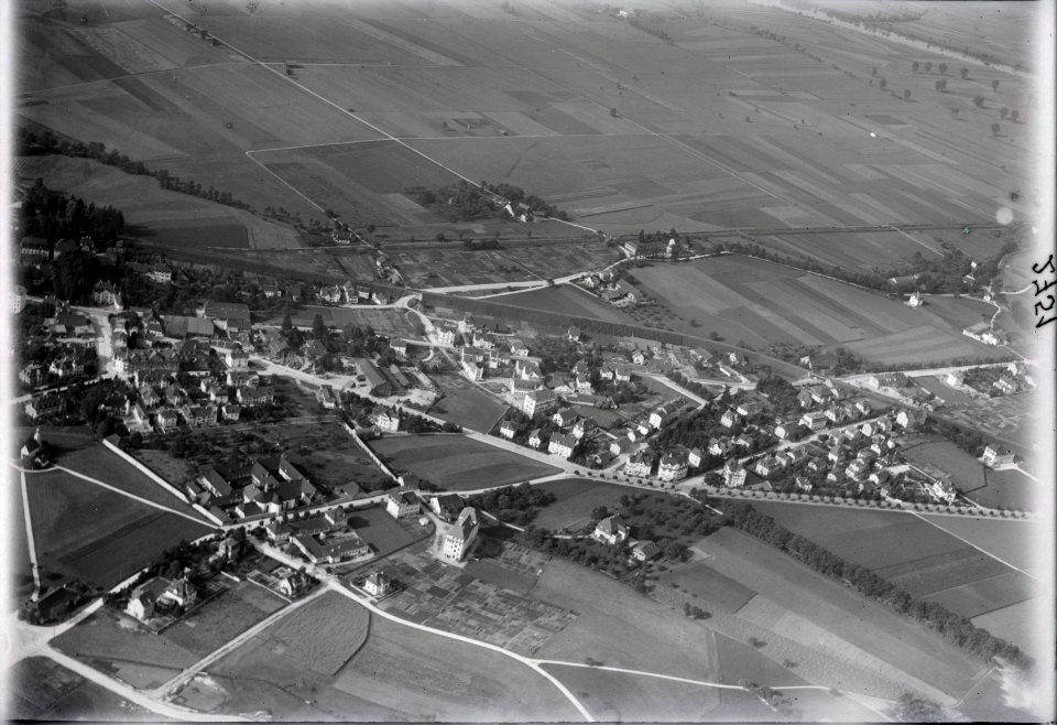ETH-BIB-Solothurn-Kapuzinerkloster, Gärisch aus 300 m-Inlandflüge-LBS MH01-002751