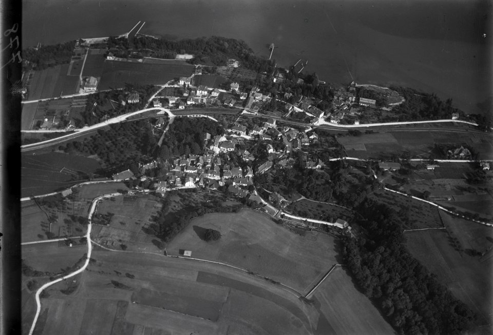 ETH-BIB-St. Aubin v. W. aus 600 m-Inlandflüge-LBS MH01-000778