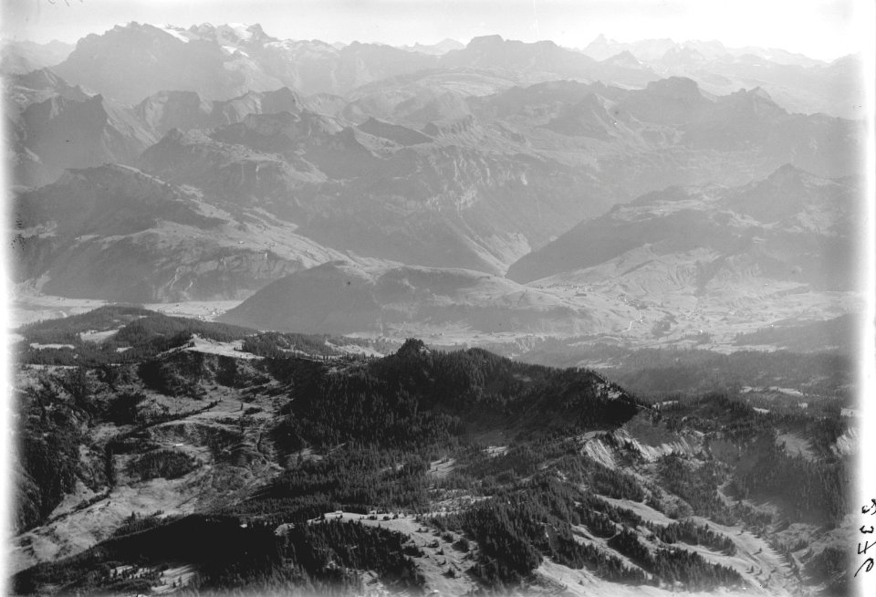 ETH-BIB-Spital, Oberiberg, Glärnisch, Sihltal, Hausstock aus 3000 m-Inlandflüge-LBS MH01-002376