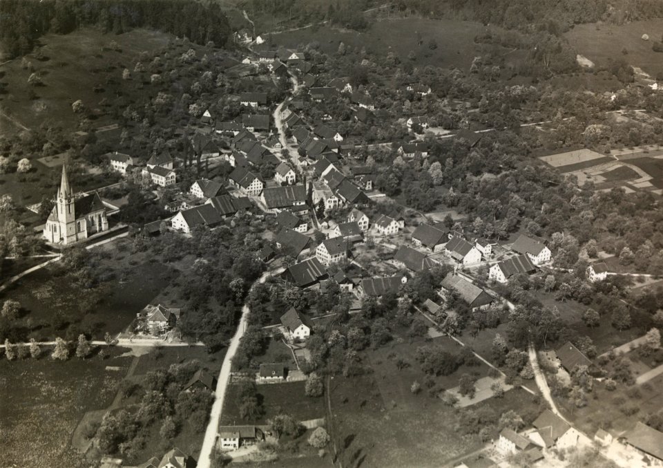 ETH-BIB-Spreitenbach bei Dietikon aus 300 m-Inlandflüge-LBS MH01-003599-AL