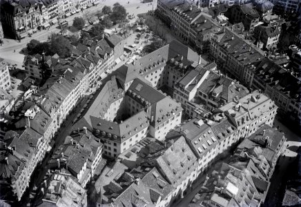 ETH-BIB-St. Gallen, Detail, Marktplatz aus 200 m-Inlandflüge-LBS MH01-004142