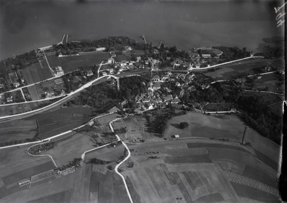 ETH-BIB-St. Aubin v. N. W. aus 500 m-Inlandflüge-LBS MH01-000794
