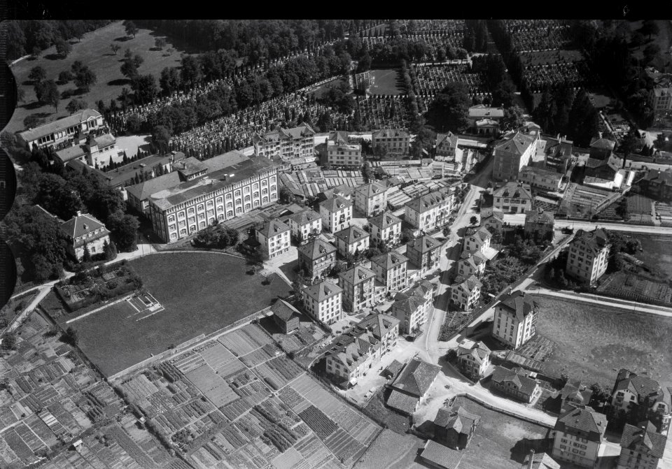 ETH-BIB-St. Gallen-Lachen, Feldlistrasse, Krematorium v. S. aus 400 m-Inlandflüge-LBS MH01-005407