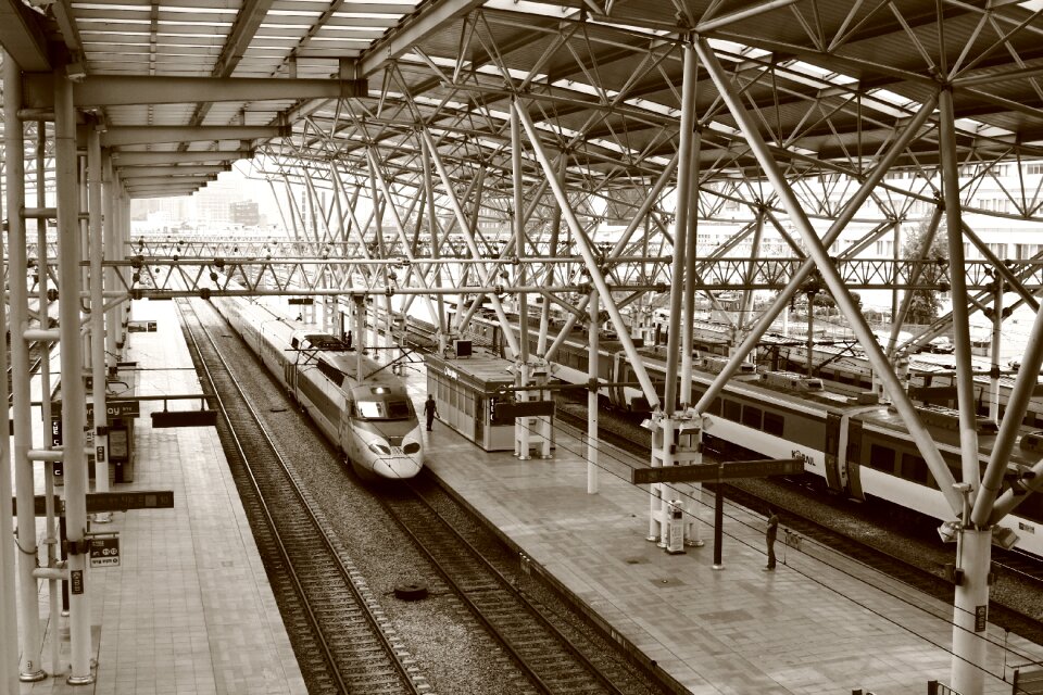 Station travel transportation