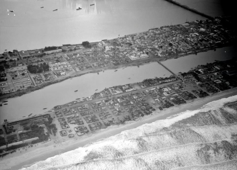 ETH-BIB-St. Louis, das Venedig der Senegalmündung-Tschadseeflug 1930-31-LBS MH02-08-0993