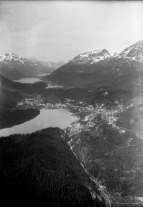 ETH-BIB-St. Moritz mit den 3 Seen aus 2200 m-Inlandflüge-LBS MH01-000848