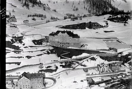 ETH-BIB-St. Moritz, Carlton-Hotel aus 150 m-Inlandflüge-LBS MH01-001577