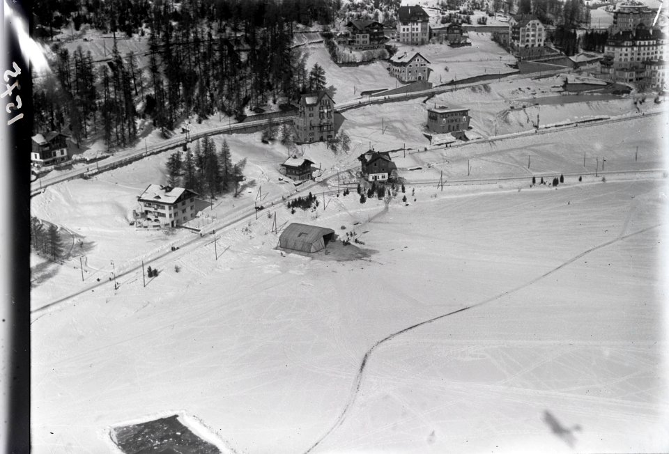 ETH-BIB-St. Moritz, Landebahn auf dem Eis aus 150 m-Inlandflüge-LBS MH01-001575