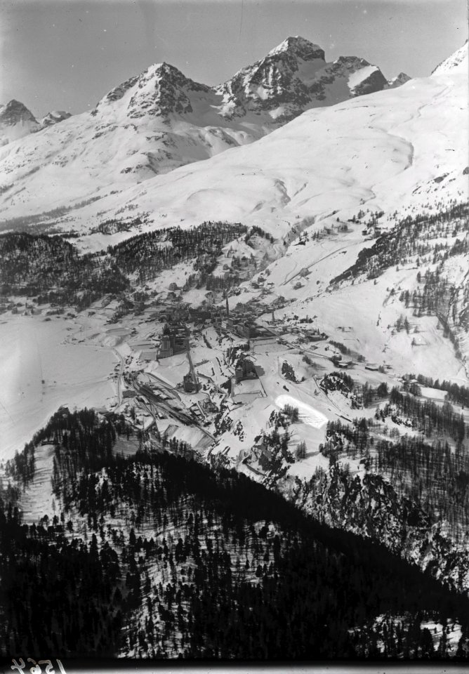 ETH-BIB-St. Moritz, Piz Albana, Piz Güglia, Piz Julier v. N. O. aus 2500 m-Inlandflüge-LBS MH01-001564