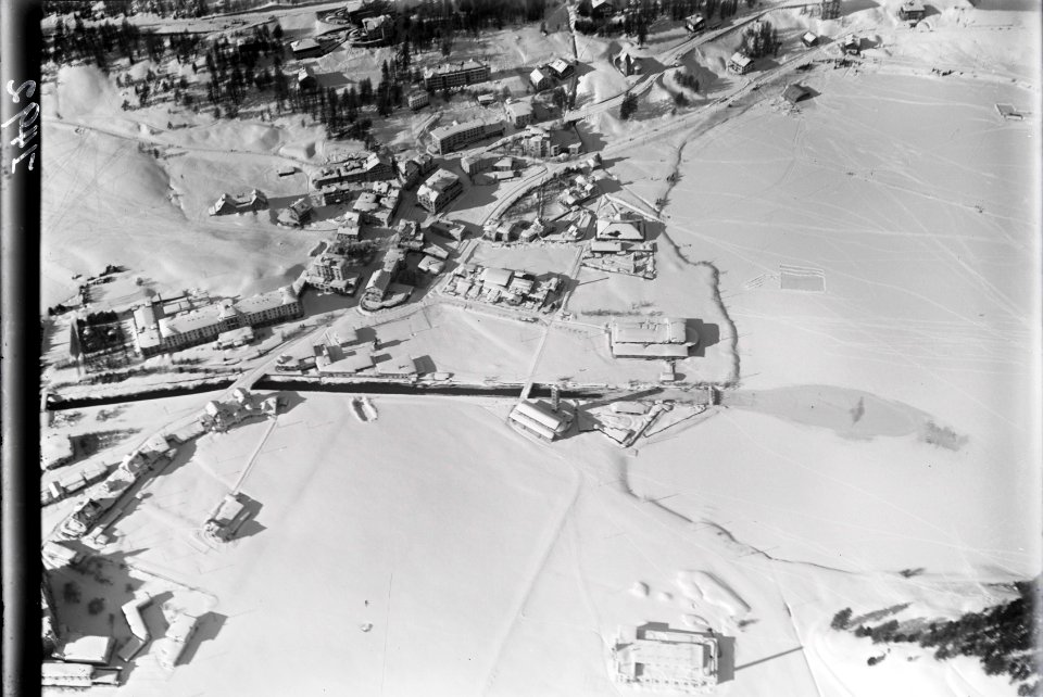 ETH-BIB-St. Moritz, Landebahn auf dem Eis aus 200 m-Inlandflüge-LBS MH01-001492