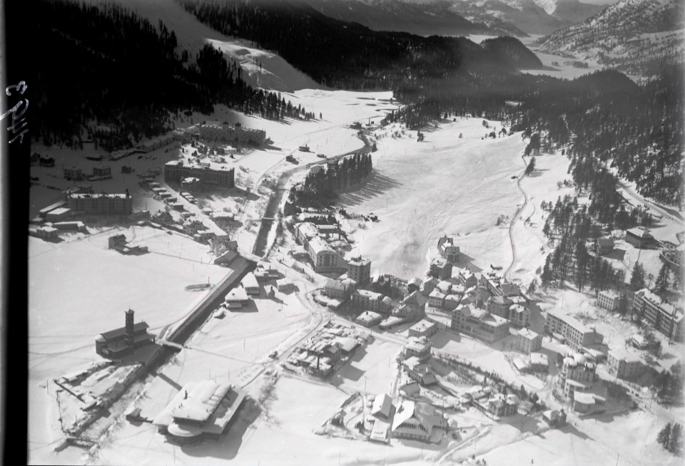 ETH-BIB-St. Moritz-Bad aus 300 m-Inlandflüge-LBS MH01-001493