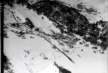 ETH-BIB-St. Moritz-Bad mit See aus 800 m-Inlandflüge-LBS MH01-001563