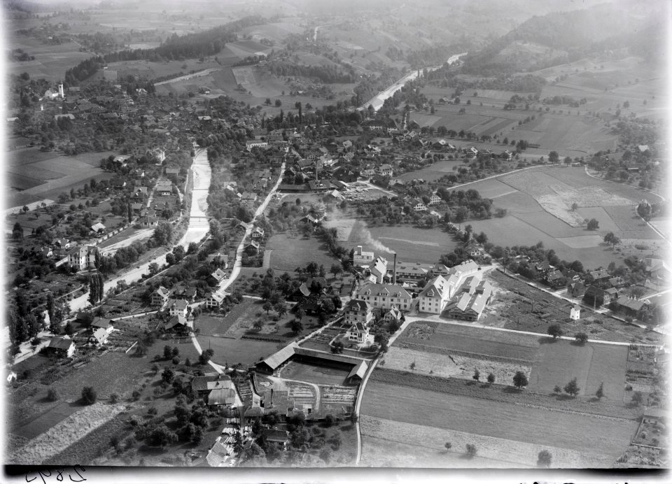 ETH-BIB-Steffisburg aus 300 m-Inlandflüge-LBS MH01-002895