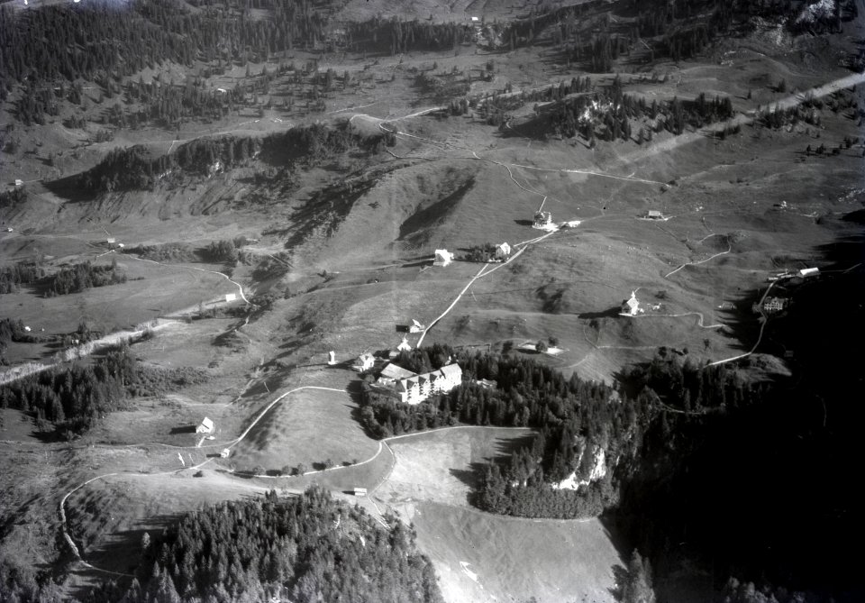 ETH-BIB-Stoos aus 400 m-Inlandflüge-LBS MH01-006548