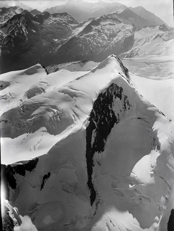 ETH-BIB-Strahlhorn-Gruppe v. W. aus 5000 m-Inlandflüge-LBS MH01-001017