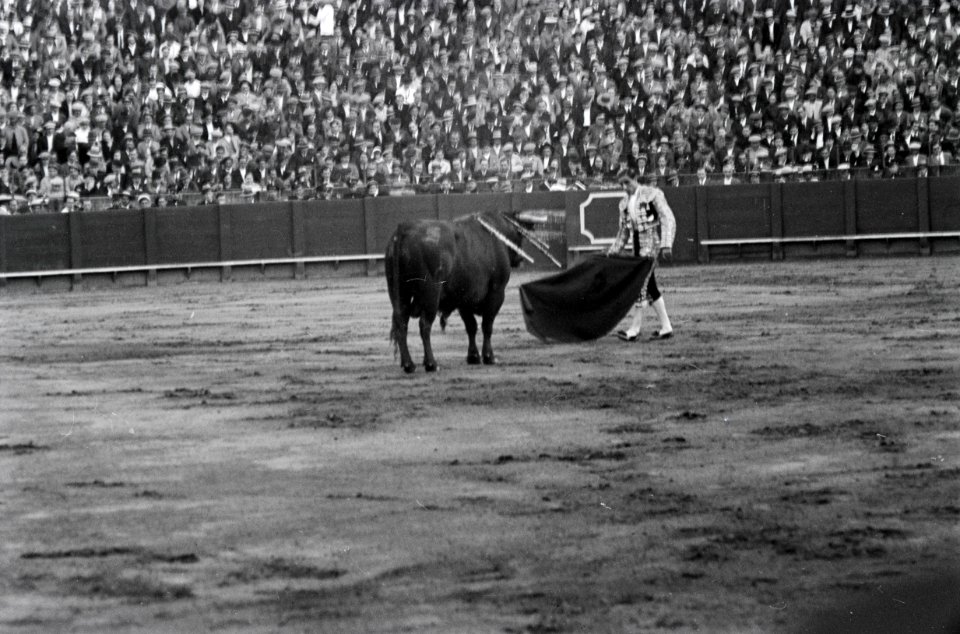 ETH-BIB-Stierkampf in Sevilla-Nordafrikaflug 1932-LBS MH02-13-0528