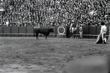ETH-BIB-Stierkampf in Sevilla-Nordafrikaflug 1932-LBS MH02-13-0532
