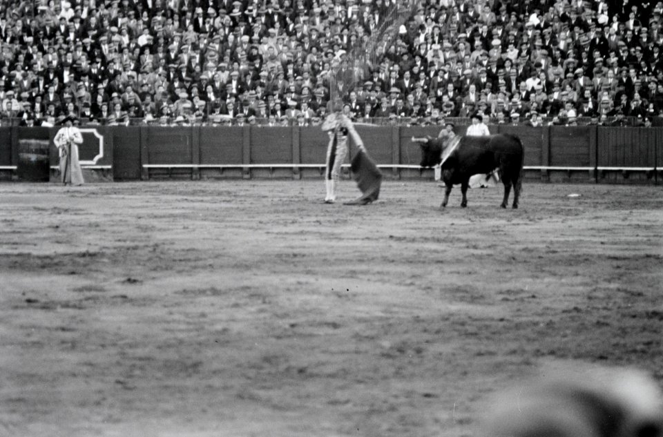 ETH-BIB-Stierkampf in Sevilla-Nordafrikaflug 1932-LBS MH02-13-0546