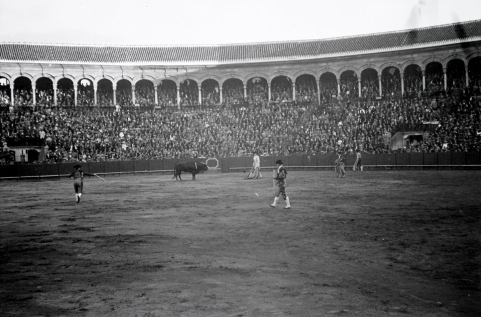 ETH-BIB-Stierkampf in Sevilla-Nordafrikaflug 1932-LBS MH02-13-0557