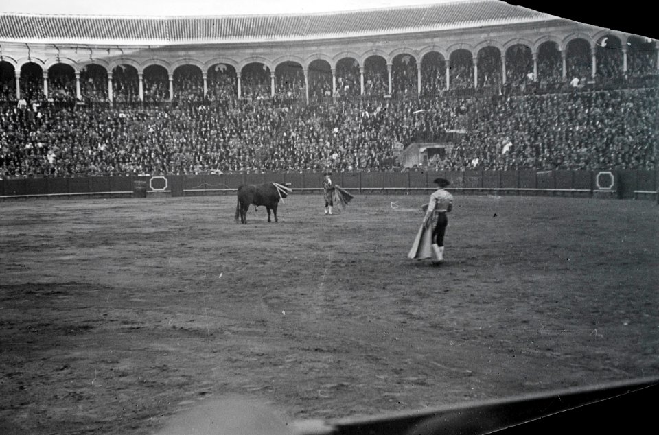 ETH-BIB-Stierkampf in Sevilla-Nordafrikaflug 1932-LBS MH02-13-0561