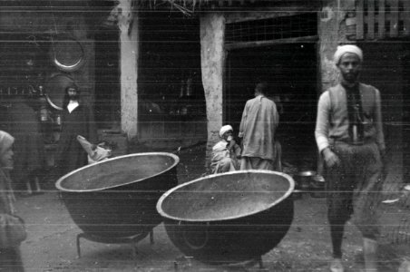 ETH-BIB-Strassenszene in Fès-Nordafrikaflug 1932-LBS MH02-13-0314