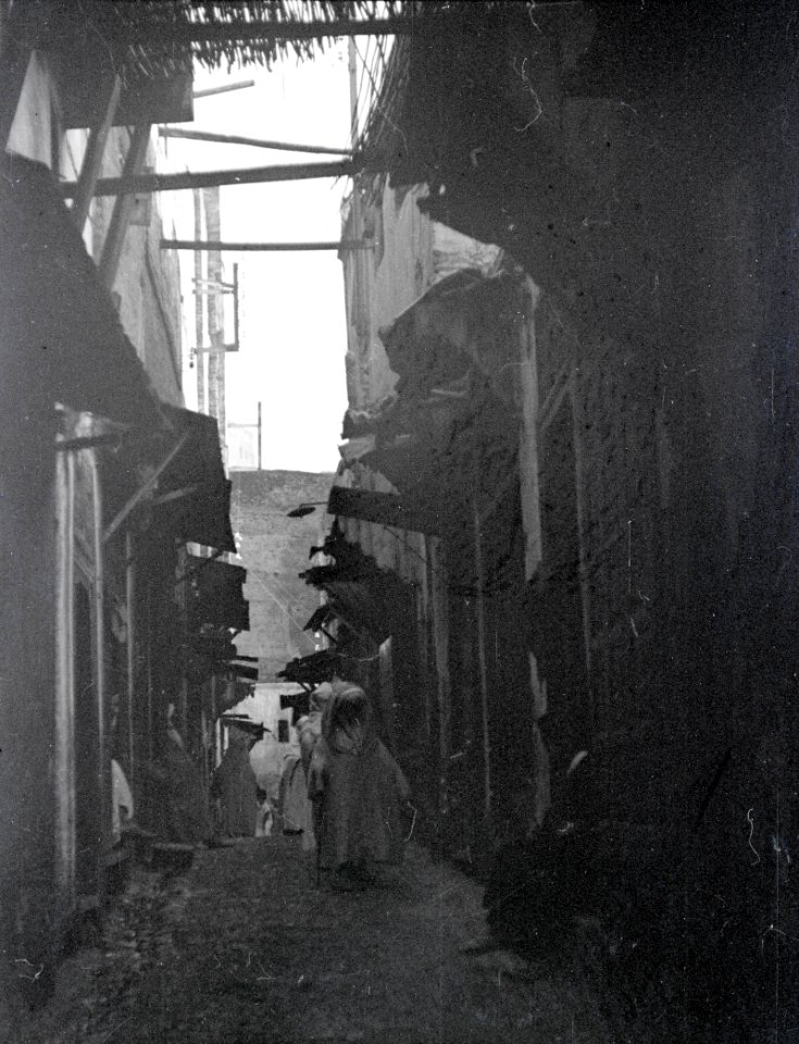 ETH-BIB-Strassenszene in Fès-Nordafrikaflug 1932-LBS MH02-13-0328