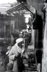 ETH-BIB-Strassenszene in Fès-Nordafrikaflug 1932-LBS MH02-13-0384