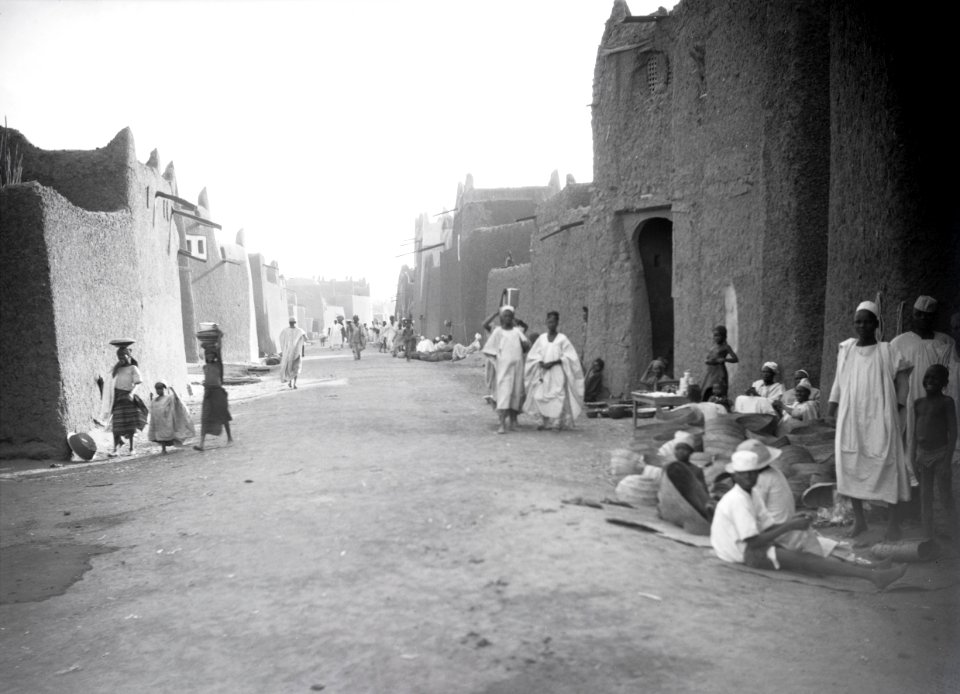 ETH-BIB-Strassenszene in Kano-Tschadseeflug 1930-31-LBS MH02-08-0619
