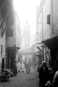 ETH-BIB-Strassenszene in Fès-Nordafrikaflug 1932-LBS MH02-13-0302