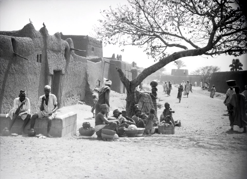 ETH-BIB-Strassenszene in Kano-Tschadseeflug 1930-31-LBS MH02-08-0607